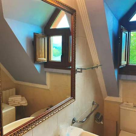 فندق La Llosa De Samano