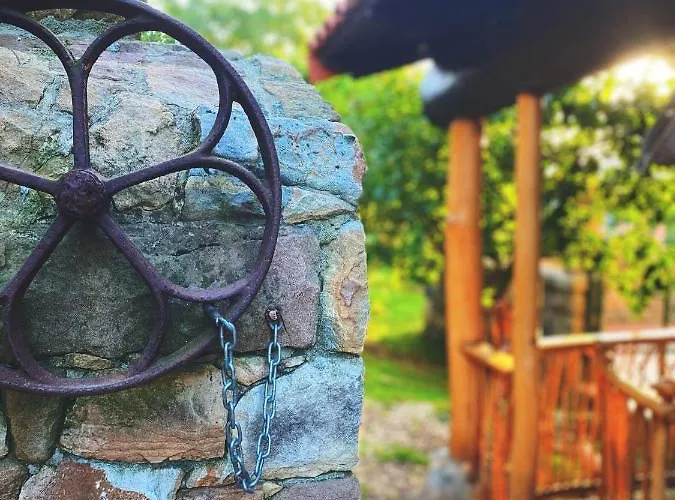 La Llosa De Samano Hotel 2*