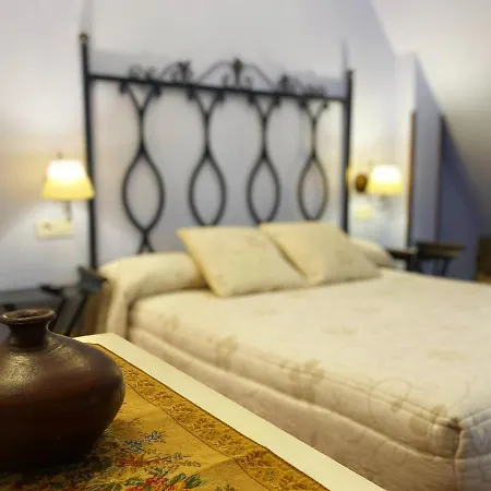 La Llosa De Samano Hotel